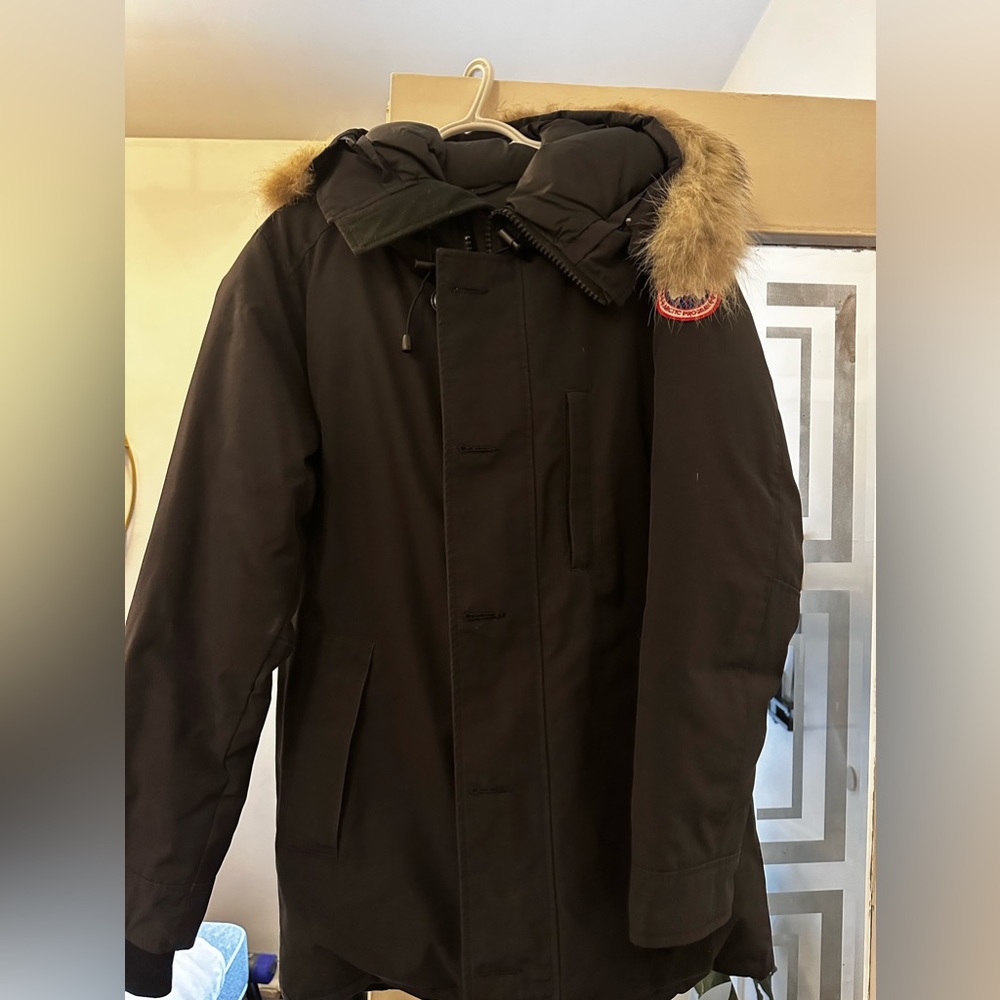Authentic Chateau Parka, CANADA GOOSE Downfill Jacket (Men’s, Navy, size s)